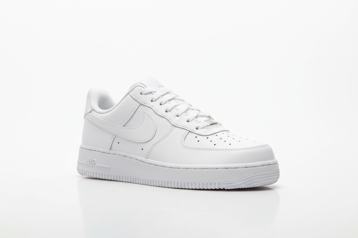 A white nike airforce dunk 