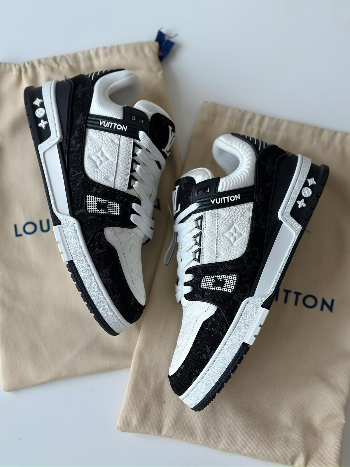Louis Vuitton Sneakers